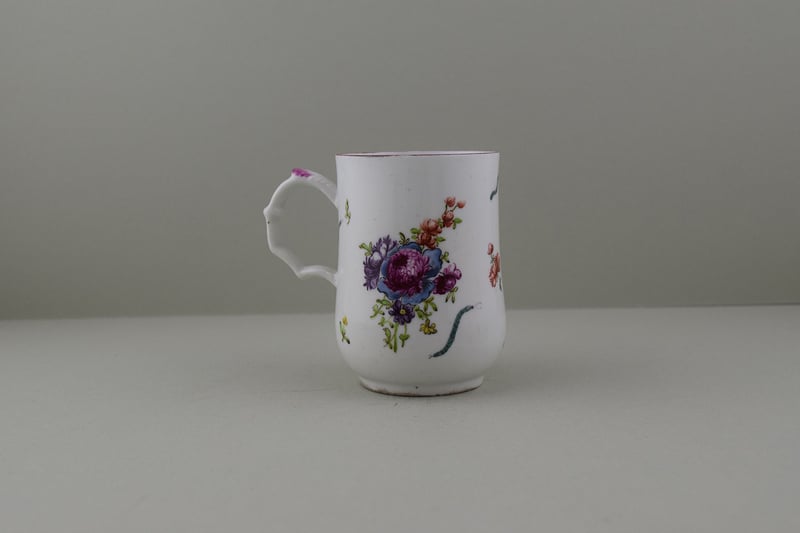 Longton Hall Trembly Rose Painter Mug, C1754. d