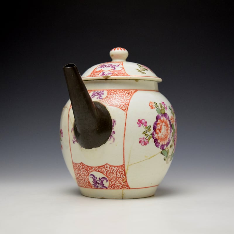 Lowestoft Tulip Painter Teapot and Cover c1780 AF (2)