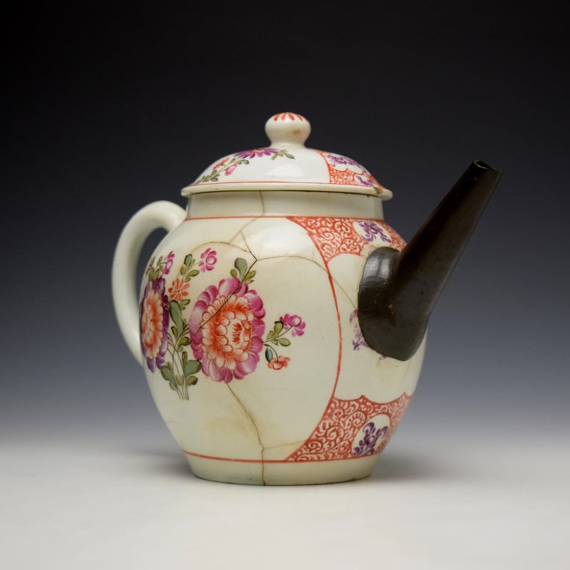 Lowestoft Tulip Painter Teapot and Cover c1780 AF (3)