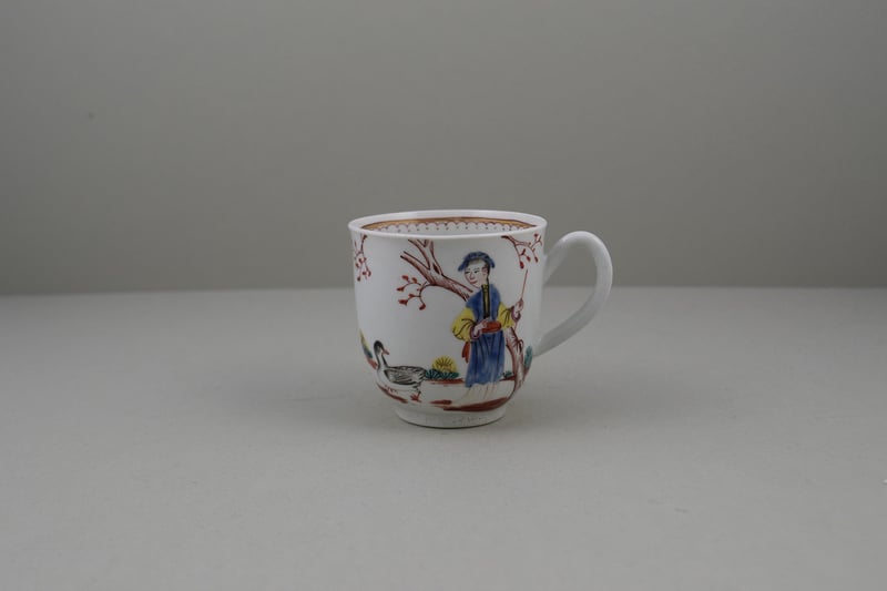 Mandarin Man Chasing Ducks Pattern Coffee cup, C1770-80. (perfect)