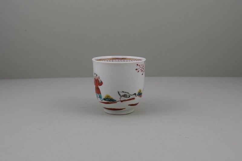 Worcester Porcelain Mandarin Chasing Ducks Pattern Coffee cup, C1770-80 (3)