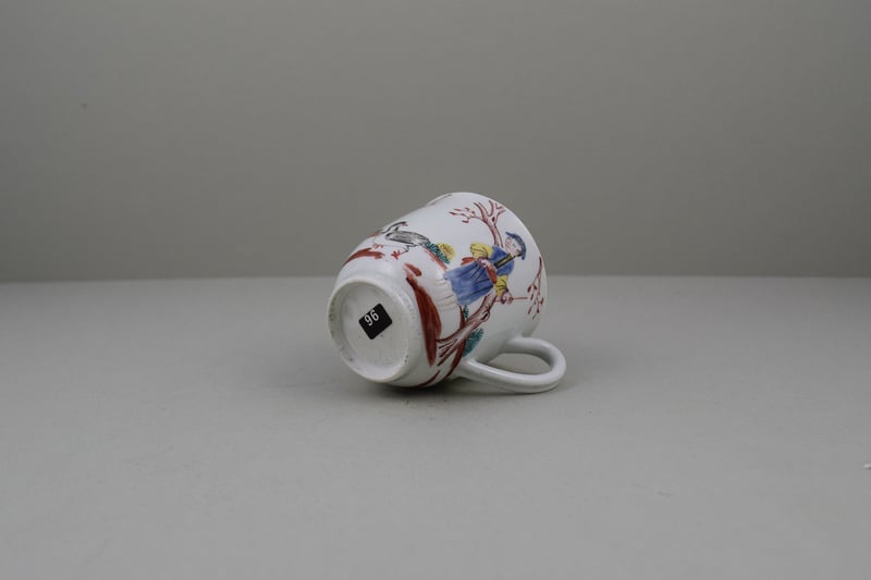 Worcester Porcelain Mandarin Chasing Ducks Pattern Coffee cup, C1770-80 (7)