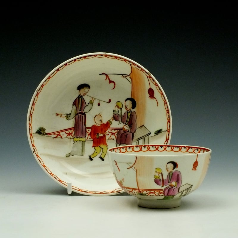 Mandarin Pipe Smoker Pattern Teabowl and Saucer c1785-95