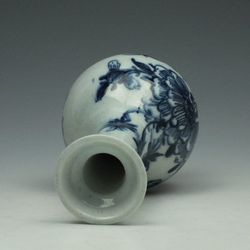 Lowestoft Peony and Bird Pattern Bottle Vase c1765-70 (6)