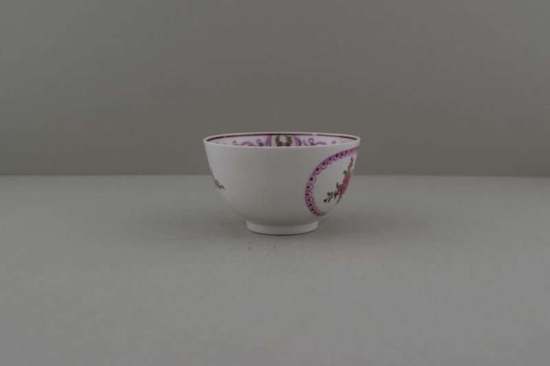 Lowestoft Porcelain Pink Rose Within a Border Pattern Teabowl and Saucer, C1780-90. c