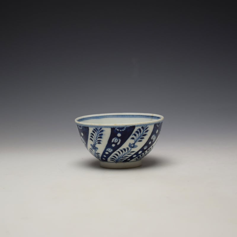 Lowestoft Blue Queen Charlotte Pattern Teabowl and Saucer c1775-80 (3)