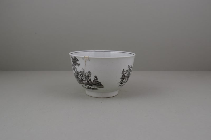 Worcester Porcelain Rare Fortune Teller Pattern Sucier base, C1765-70 (2)