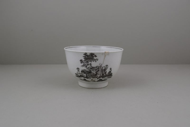 Worcester Porcelain Rare Fortune Teller Pattern Sucier base, C1765-70 (3)