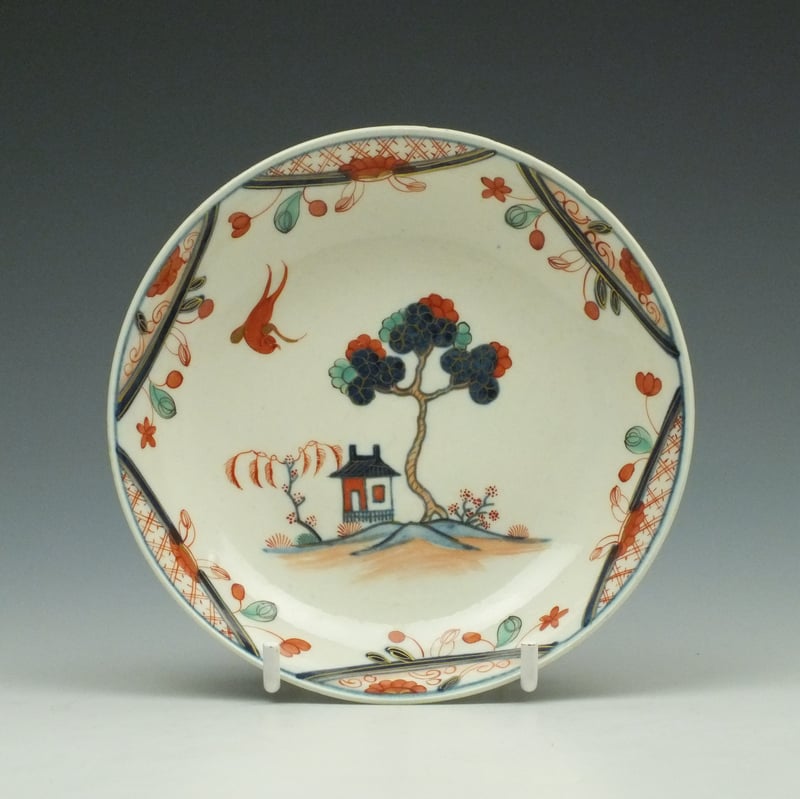 Worcester Rare Imari Pattern Teabowl and Saucer c1770-80 (9)