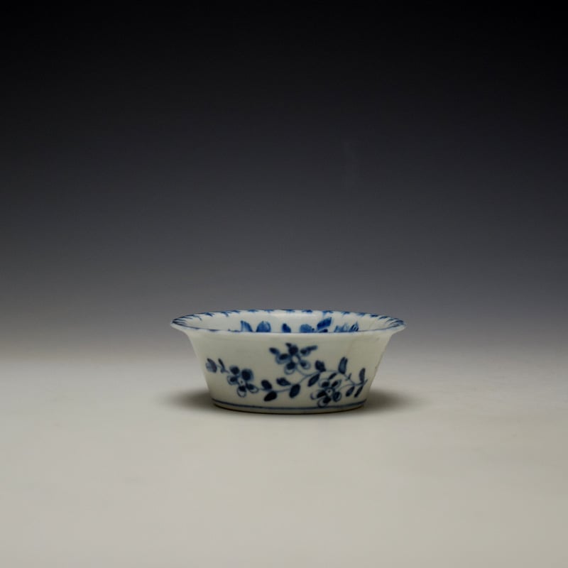 Lowestoft Flower and Moth Pattern Small Size Patty Pan c1765-70 (5)