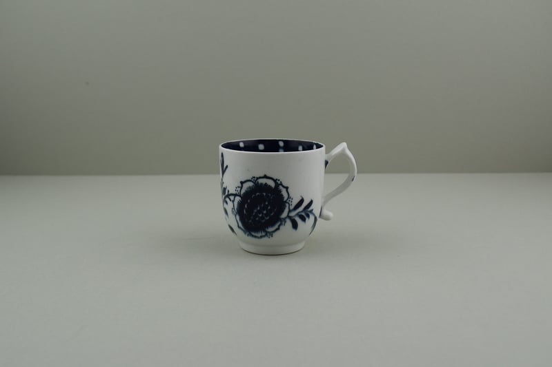 lowestoft-porcelain-rare-sunflower-pattern-trio-c1768-70-b