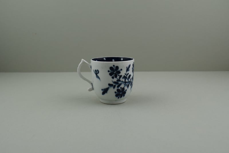 lowestoft-porcelain-rare-sunflower-pattern-trio-c1768-70-e