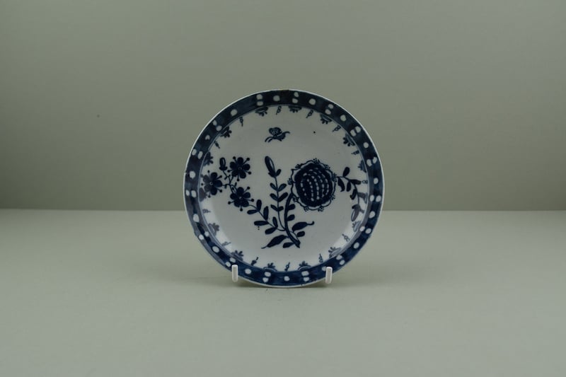 lowestoft-porcelain-rare-sunflower-pattern-trio-c1768-70-s