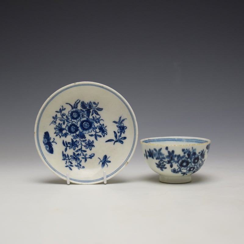 Lowestoft Three Flowers Pattern Toy Teabowl and Saucer c1780-85 (1)