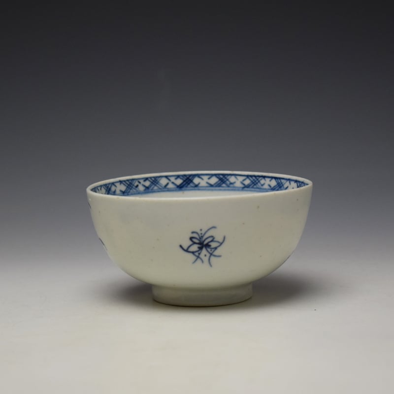 Uncommon Peony and Holed Rock Pattern Breakfast Sized Teabowl and Saucer c1775-80 - Image 4