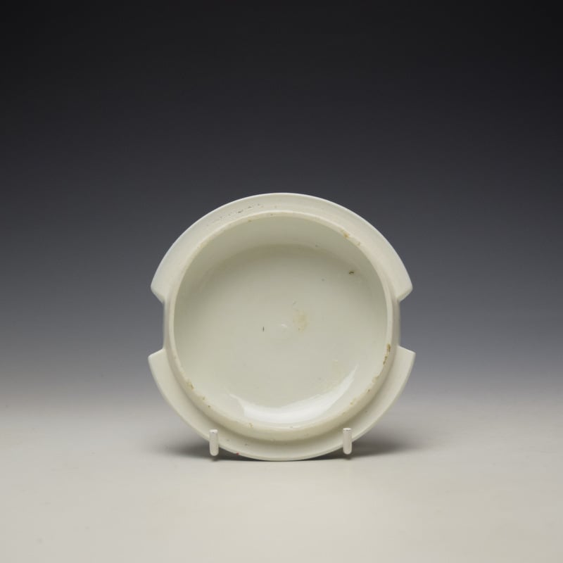 Caughley Three Flowers Pattern Buttertub Cover and Stand c1775-78 (8)