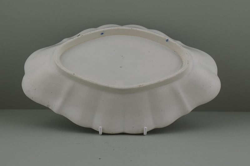 Caughley Porcelain Weir pattern dish, C1780-90. b
