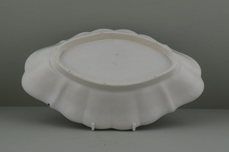 Caughley Porcelain Weir pattern dish, C1780-90. c
