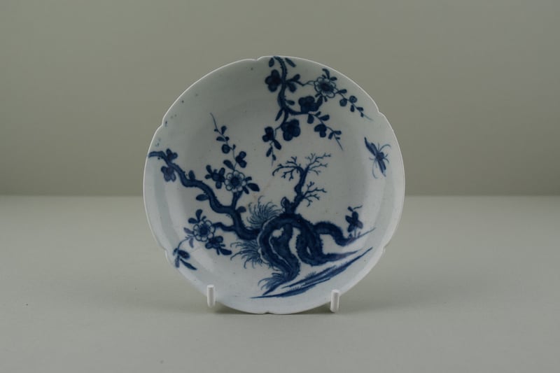 Worcester porcelain Indented rim Prunus root saucer C1752 1
