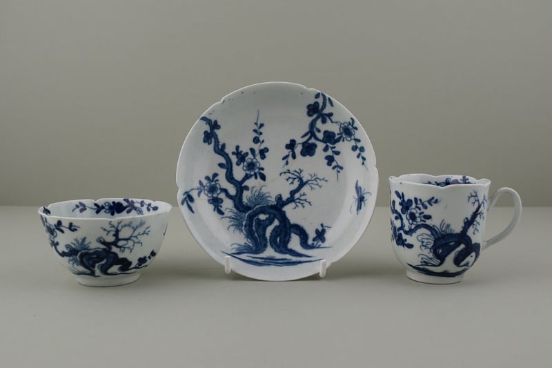 Unusual Indented Rim Prunus Root Pattern Trio, C1752-60.