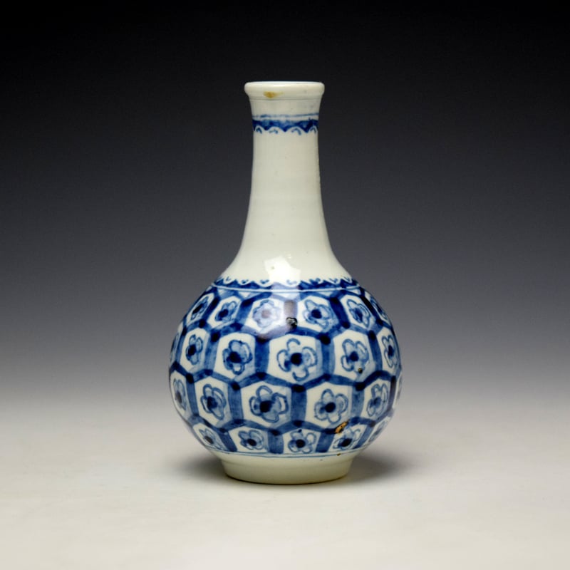 Vauxhall Bottle Vase c1760 (1)