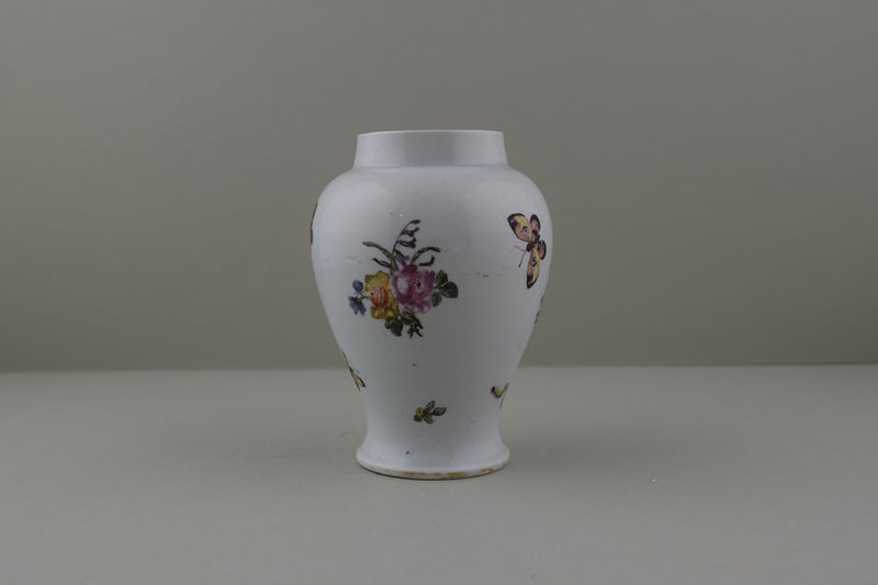 Vauxhall Porcelain Transfer printed and Hand Colloured Vase ex Billie Pain Collection. d