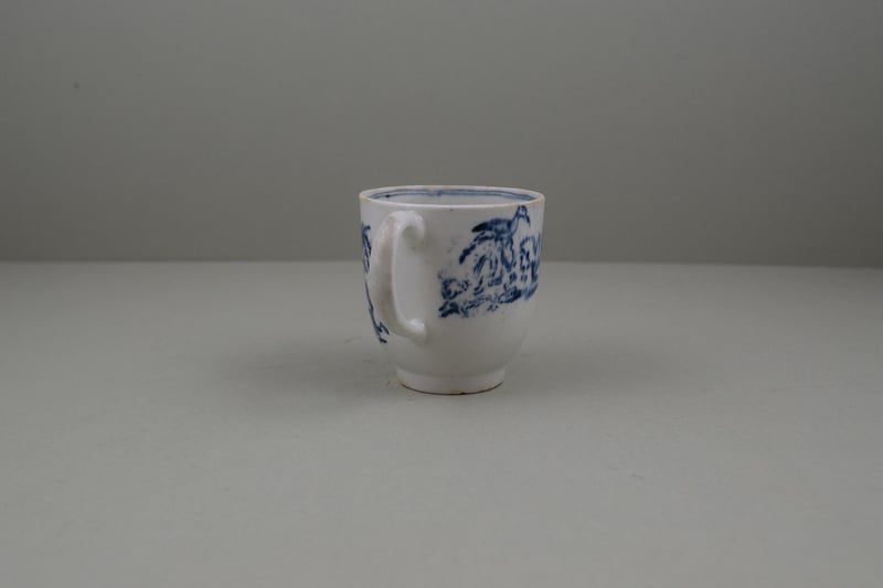 Lowestoft Porcelain Chinese Tea Party Pattern Coffee Cup, C1770 (5)