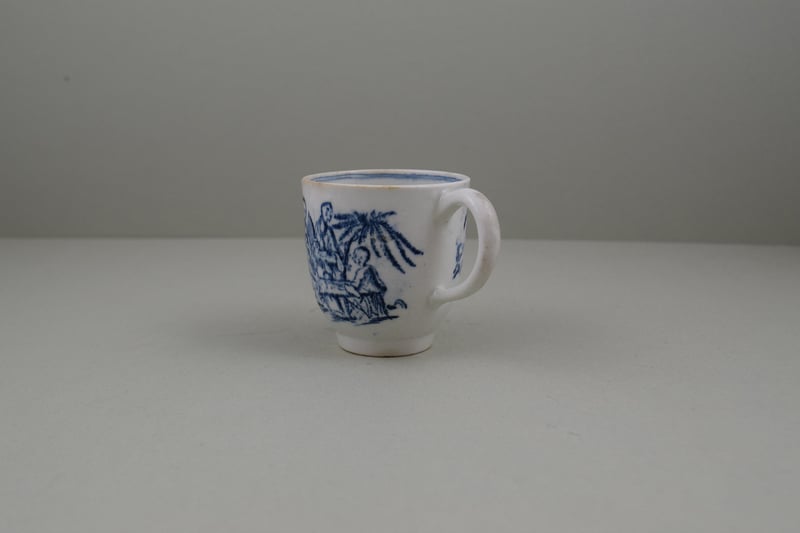 Lowestoft Porcelain Chinese Tea Party Pattern Coffee Cup, C1770 (6)