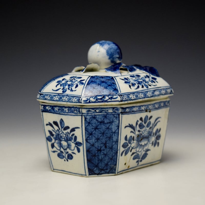 Derby Floral Pattern Butter Tub and Cover c1758-60 (2)