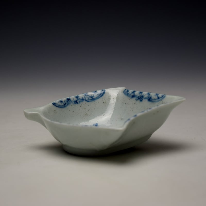 Lunds Bristol Floral Pattern Vine Leaf Pickle Dish c1750 (4)
