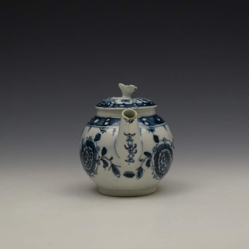 Lowestoft Porcelain Sunflower Pattern Toy Teapot and Cover c1762-63 (4)