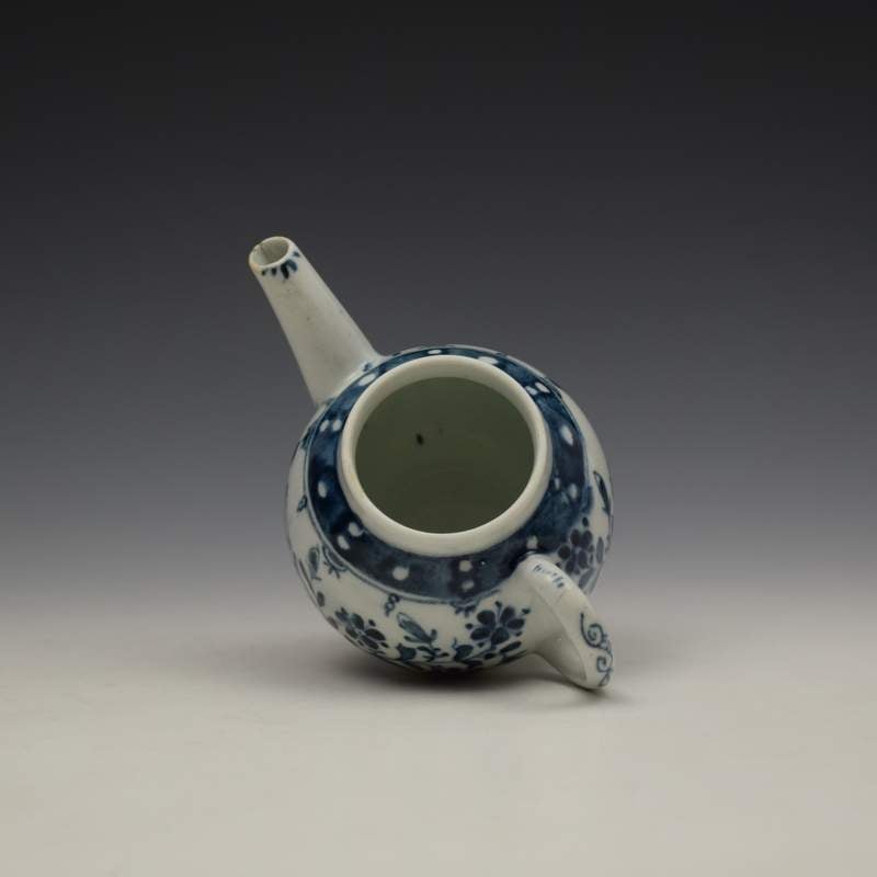 Lowestoft Porcelain Sunflower Pattern Toy Teapot and Cover c1762-63 (9)