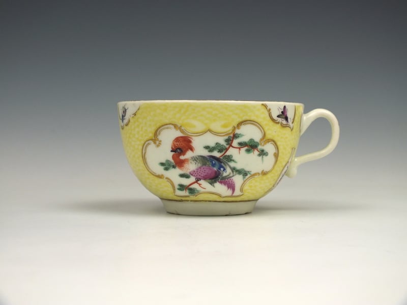 First period Worcester yellow ground tea cup and saucer (2)