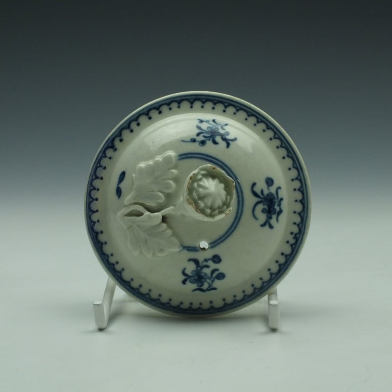 Worcester Porcelain Waiting Chinaman Pattern Teapot, Cover and Stand c1770 (Ex Zorensky Collection) (11)