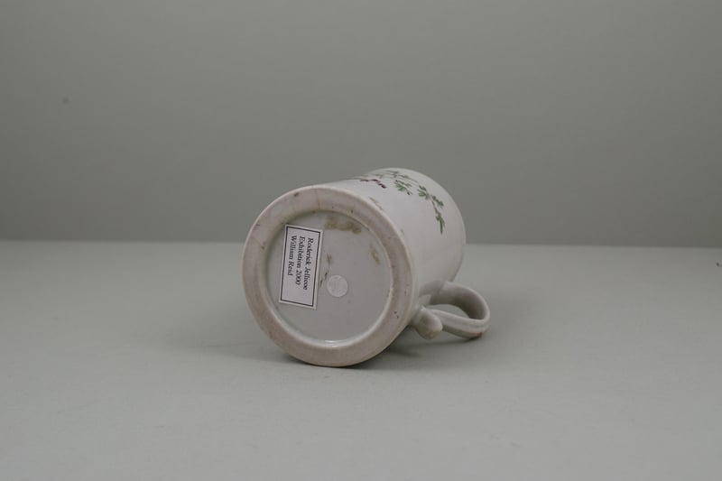 Liverpool Porcelain William Reid Exotic Bird Bird Pattern Mug, C1756-58 (9)