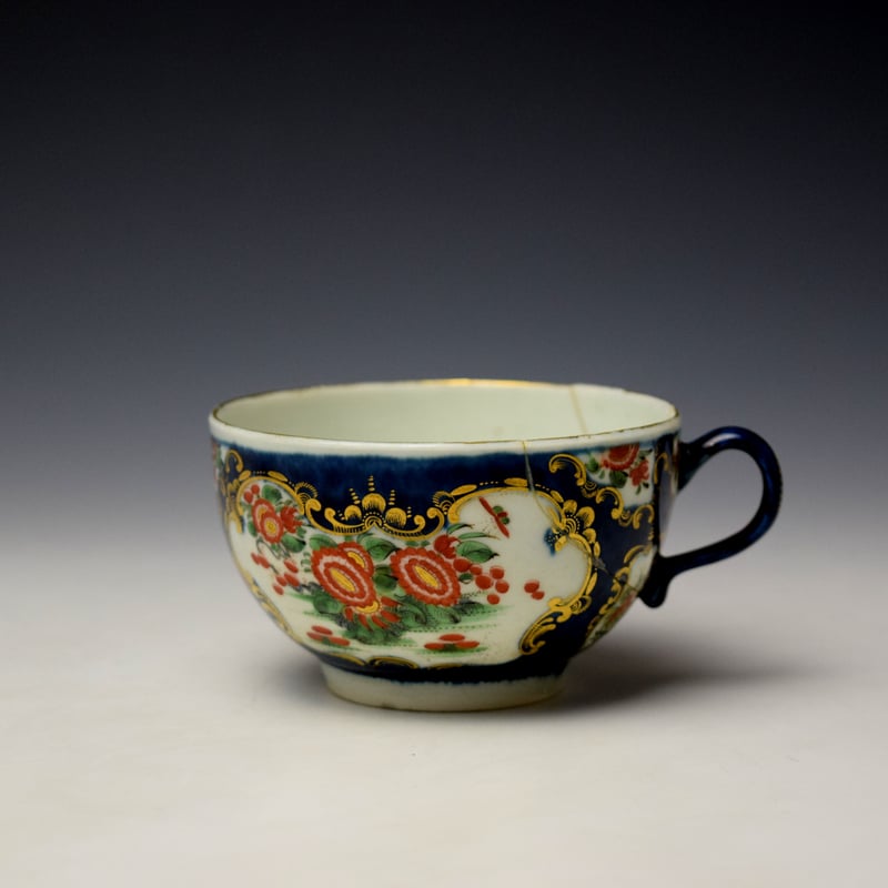 Worcester Blue Scale Queens Pattern Teacup and Saucer c1770 (2)