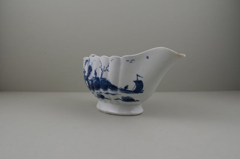 Worcester Porcelain First Period Fringed Tree Pattern Sauceboat (4)