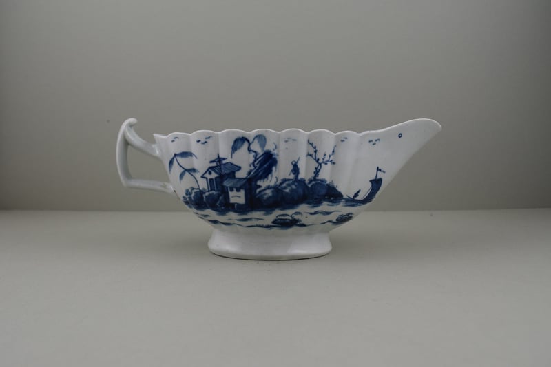 Worcester Porcelain First Period Fringed Tree Pattern Sauceboat (5)