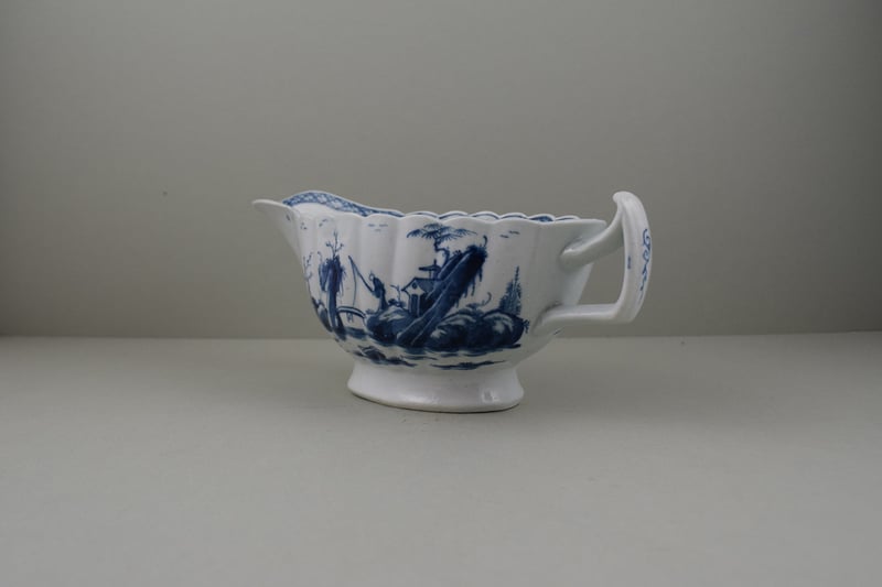 Worcester Porcelain First Period Fringed Tree Pattern Sauceboat (8)