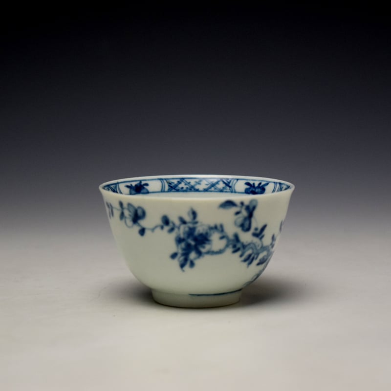 Worcester Warbler Pattern Teabowl and Saucer c1754-60 (4)